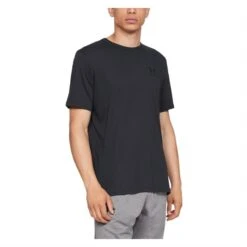 Men's Under Armour Sportstyle Left Chest T-Shirt -Clothing Store 3 650 under armour sportstyle left chest t shirt black black